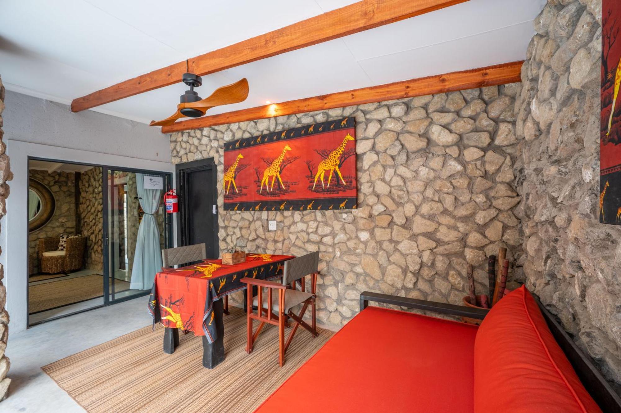 Foxy Crocodile Bush Lodge & Kruger Safari'S - No Loadshedding Marloth Park Extérieur photo