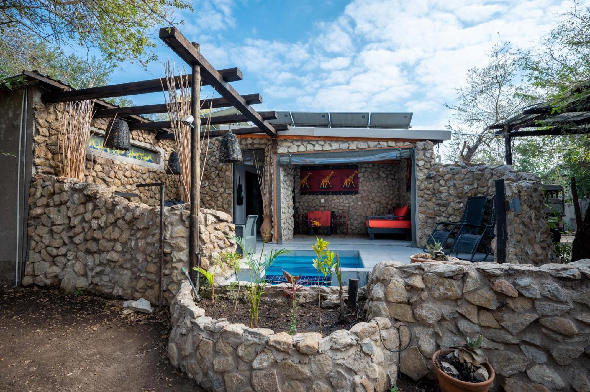 Foxy Crocodile Bush Lodge & Kruger Safari'S - No Loadshedding Marloth Park Extérieur photo